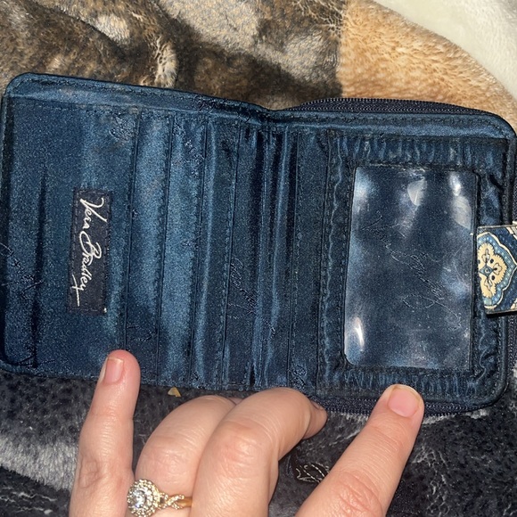 Retired Vera Bradley Zip Around Wallet - Picture 3 of 4
